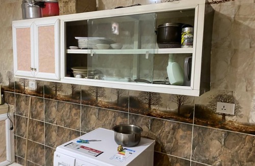 Wadi Musa Apartment | Cozy & Calm! Family-friendly haven away from the chaos.