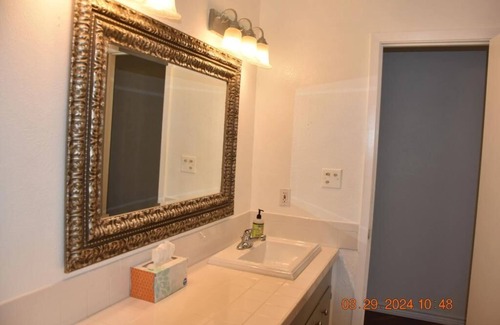 Canton Other | Cozy Canton Cottage-3 Bedroom/2 Bath-sleeps 8. 8 mi from 1st Monday Trade Days