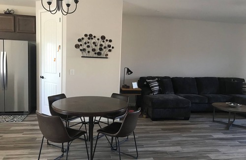 Casa Grande House | Cozy Casa Bliss: 3 bedroom Desert Home