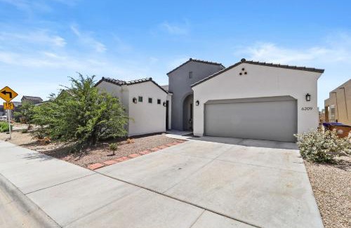 Las Cruces House | Cozy Casita Suite