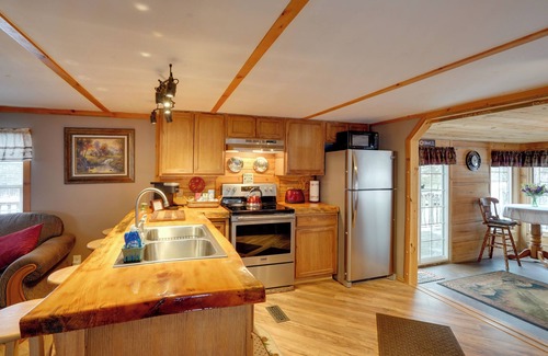 Oak Hill House | Cozy Catskills Home w/Pond on 2 Acres!