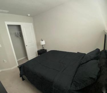 Ankeny House | Cozy & Central