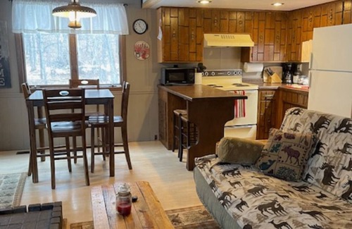 Stambaugh Ski Chalet | Cozy Chalet at Ski Brule Mountain ski resort in Iron River MI