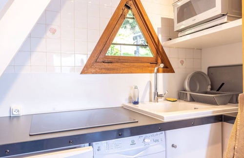 Viel-Alpe Ski Chalet | Cozy chalet in Huez with terrace and WiFi