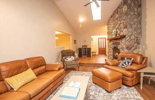 Bellaire Ski Chalet | Cozy Chalet - Shanty Creek, Bellaire