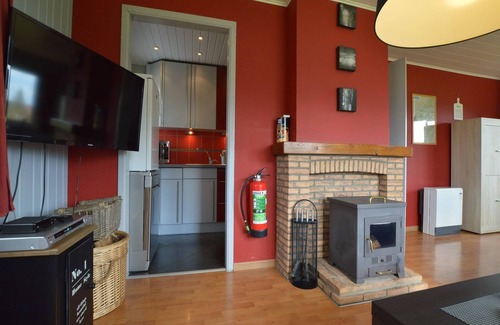 Bernister Ski Chalet | Cozy Chalet with Pond, Malmedy