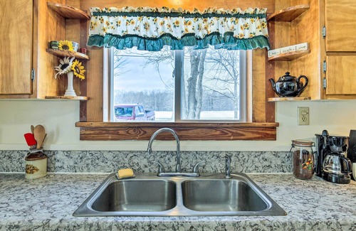 Chassell House | Cozy Chassell House - 10 Mi to Portage Lake!