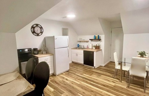 St. Charles Apartment | Cozy Clark Suite in Frenchtown Saint Charles