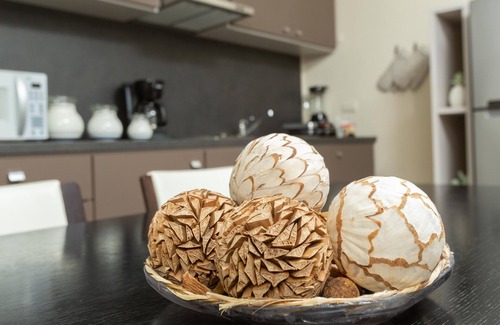 Munoz Apartment | COZY & CLEAN 1 Bedroom Royal suite 5 star amenities