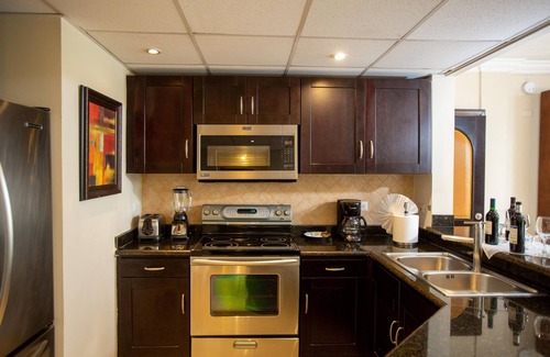 Munoz Condo | COZY & CLEAN 2 Bedroom Presidential Suite next to beach