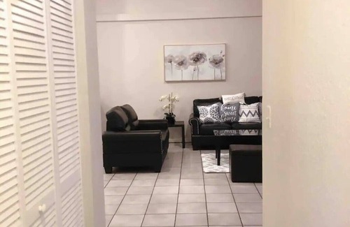 Greenview Shores Villa | Cozy! Clean 4 Bedroom Villas in Wellington