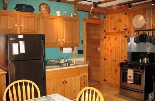 Pittsburg Cottage | Cozy, Clean, ATV & Snowmobile Trail Access - Free Wifi