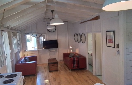 Sauble Beach Cottage | Cozy, clean, newly renovated two bedroom cottage on the waterfront.