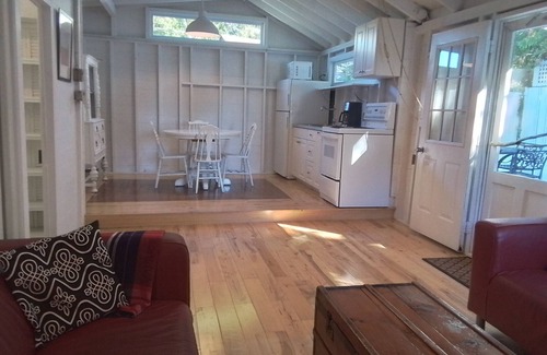 Sauble Beach Cottage | Cozy, clean, newly renovated two bedroom cottage on the waterfront.