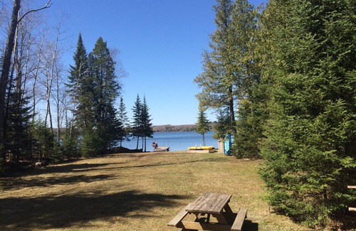 Pickerel Cottage | Cozy, Clean, Secluded Lake Cottage