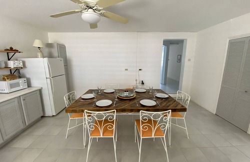 Enterprise Apartment | Cozy Coastal Getaway, 5 Minutes to Miami Beach