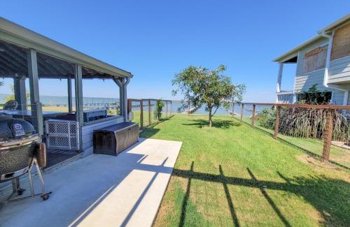 Port Alto House | Cozy Coastal Retreat