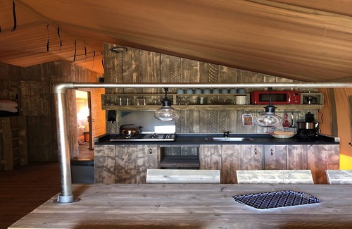 's-Gravenzande House | Cozy Coastal Tent Stay