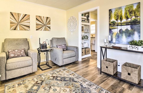 Columbia City House | Cozy Columbia City Getaway - Steps to River!