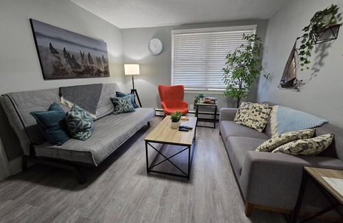Algoma District Apartment | Cozy & Comfy 1 Bedroom Apartment Downtown Sault, ON