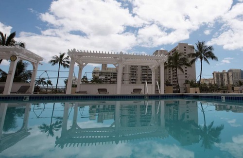 McCully - Moiliili Condo | Cozy condo at Hawaiian monarch- free parking, no resort fee, near beaches, shop