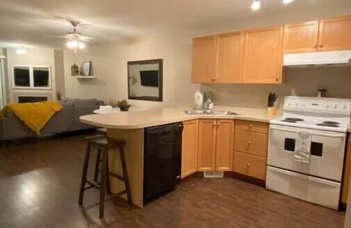 Sylvan Lake Apartment | Cozy Condo at the Lake
