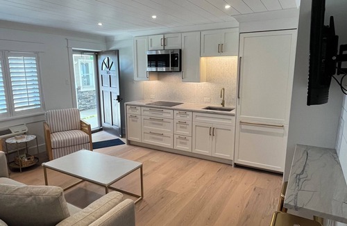 Avalon Condo | COZY Condo by the SEA!