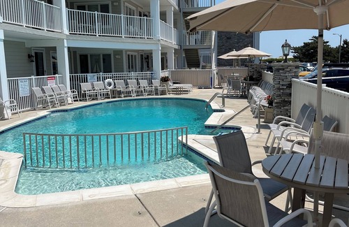 Avalon Condo | COZY Condo by the SEA!