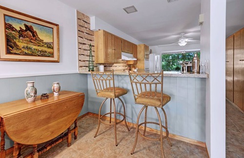 Old Las Palmas Condo | Cozy Condo in Old Las Palmas, Steps to Downtown Dining, Shops & More! - Villas D