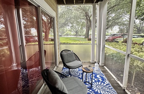 Carrollwood Condo | Cozy Condo Minutes from Tampa International Airport and Busch Gardens