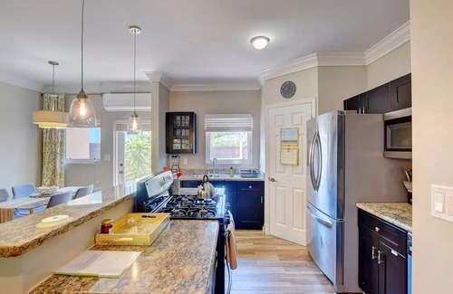 Nassau Apartment | Cozy Condo Near Beach, Restaurants, Shops, Airport