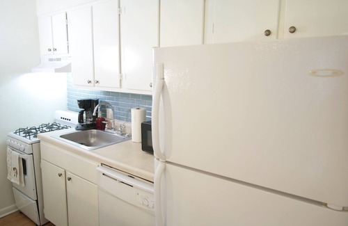 Atlanta Condo | Cozy Condo near Buckhead and Mercedes Benz Stadium w/Free Parking