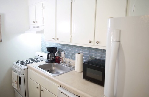 Atlanta Condo | Cozy Condo near Buckhead and Mercedes Benz Stadium w/Free Parking