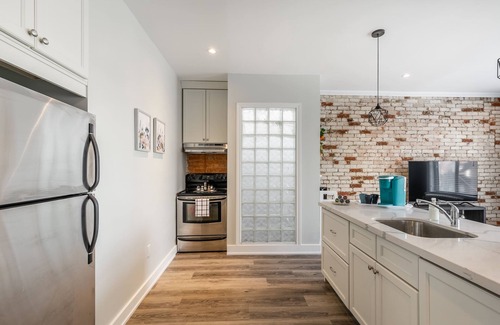 Central Hamilton Apartment | Cozy Condo on James Street North