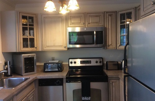 Rhinebeck Village Business District Condo | Cozy condo, recently upgraded, with convenient location to village center