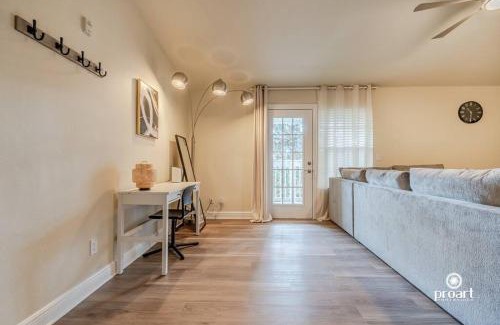 Indian Bayou Apartment | Cozy Condo Sunrise and Sunset