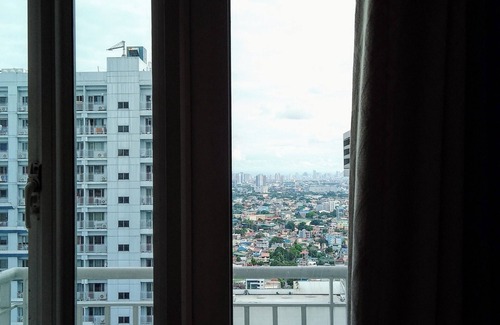 Bago Bantay Condo | Cozy condo with WiFi where you can experience life's simple pleasures with US!
