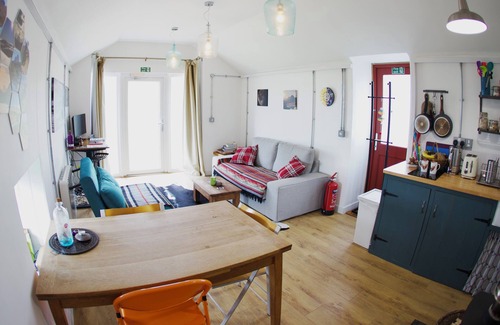 Clachtoll House | Cozy converted barn with mountain and sea views on the NC500. Pet-friendly!