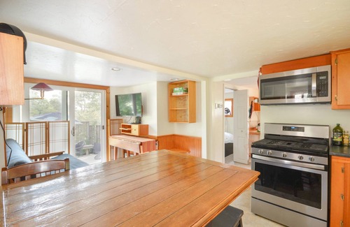 Woods Hole Cottage | Cozy Cottage 1/2 mile to Woods Hole village