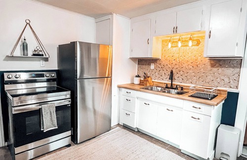 Tonawanda House | Cozy Cottage - 20 Minutes from Niagara Falls