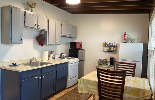Salinas Apartment | Cozy Cottage Close to Heart of Salinas.