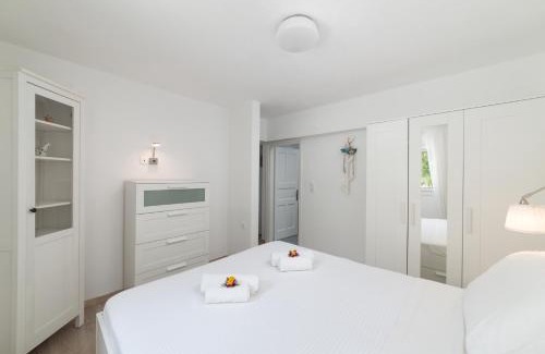 Istron Apartment | Cozy Cottage