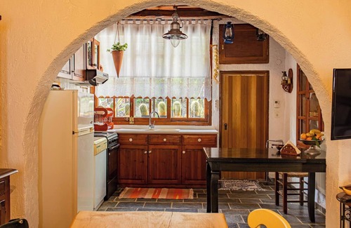 Makrilia Cottage | Cozy cottage in a beautiful village. Super close to beaches ideal for families.n