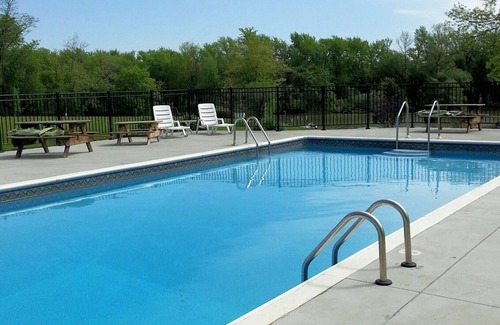 Vergennes Cottage | Cozy cottage in charming Ferrisburgh with WiFi and Heat/AC