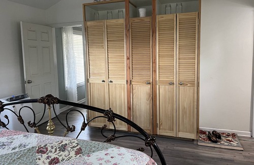 Oakhurst Cottage | Cozy cottage in delightful Ahwahnee with AC, WiFi