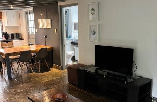 George Cottage | Cozy Cottage in old part of town