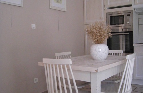 Comps Cottage | Cozy Cottage in the Very Heart of Provence Among Oliver Trees