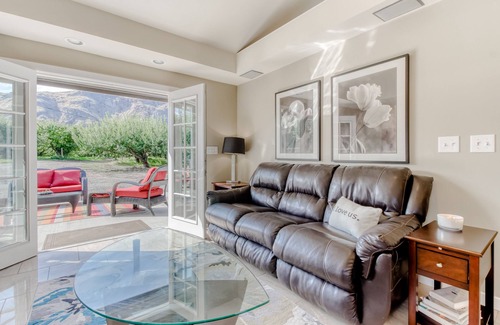 Monitor Apartment | Cozy Cottage in a Working Orchard Setting - Walk to the River
