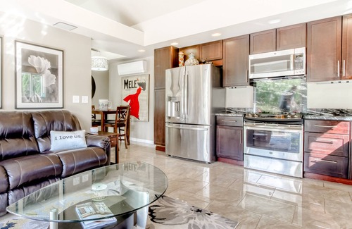 Monitor Apartment | Cozy Cottage in a Working Orchard Setting - Walk to the River