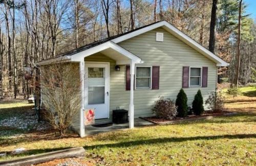 Vowinckel House | Cozy Cottage near Cook Forest Park, ANF